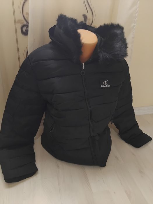 Geaca dama Calvin  Klein .