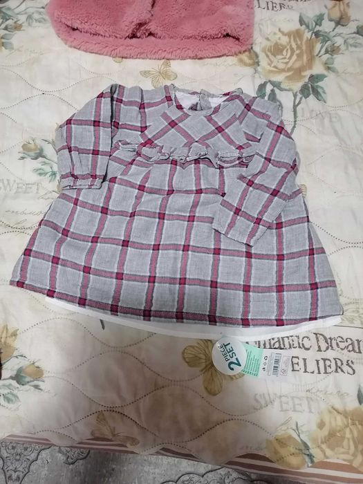 Продавам детски дрехи
