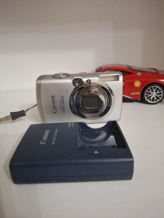 Цифровая камера  Canon US950