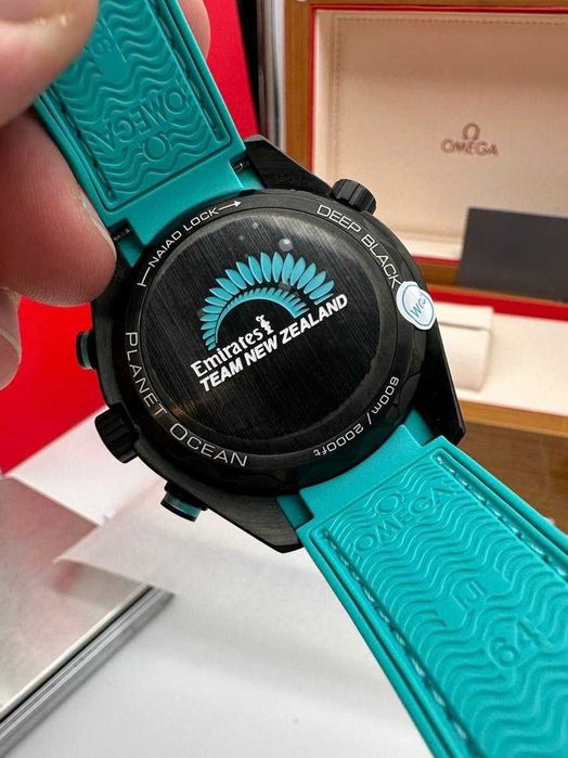 omega seamaster planet ocean зелено