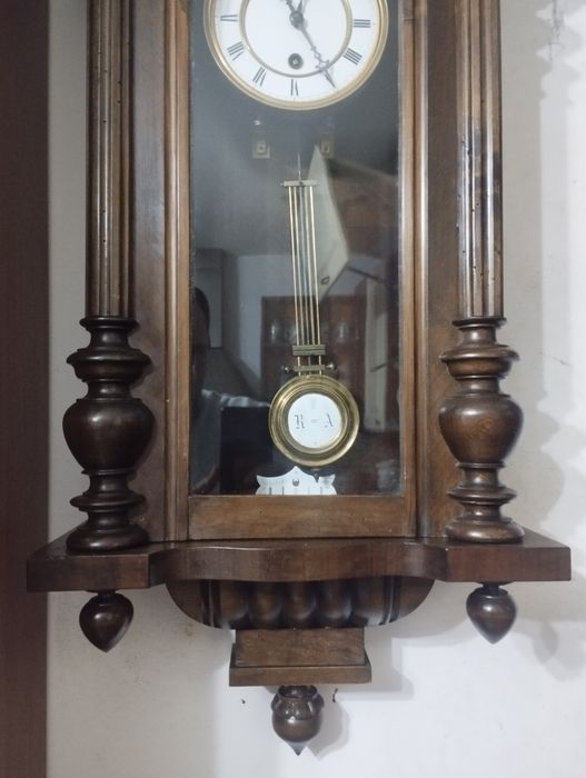 Ceas pendula de perete anii 1900-1910 cu pendul