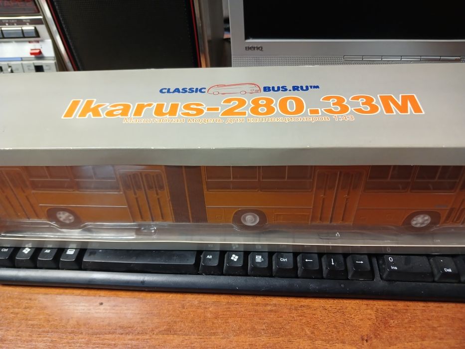 Модель 1/43 Икарус -280.33М