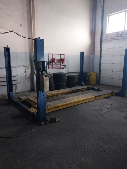 Продам автоподьемник 4 столичный  б/у в хорошем состоянии  380 Вт