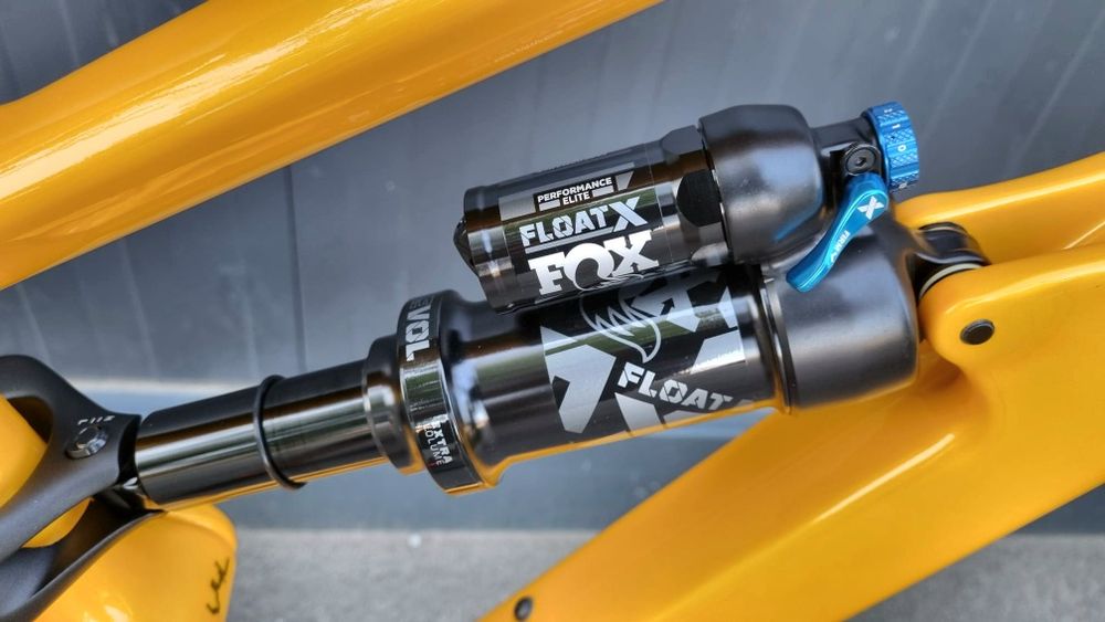 Set Furca+Shock FOX Performance Elite de pe YT Capra