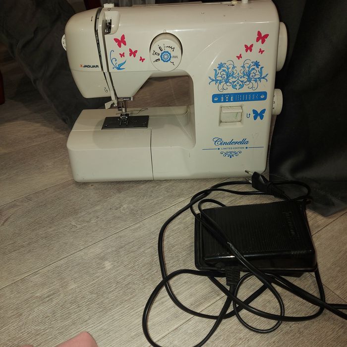 Швейная машинка  1122. Ягуар