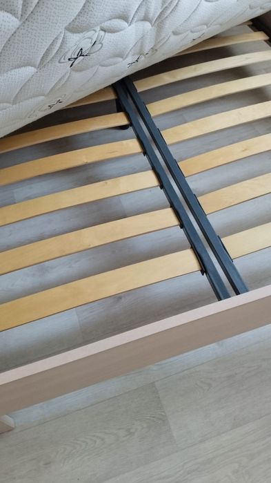 Кровать двуспальная