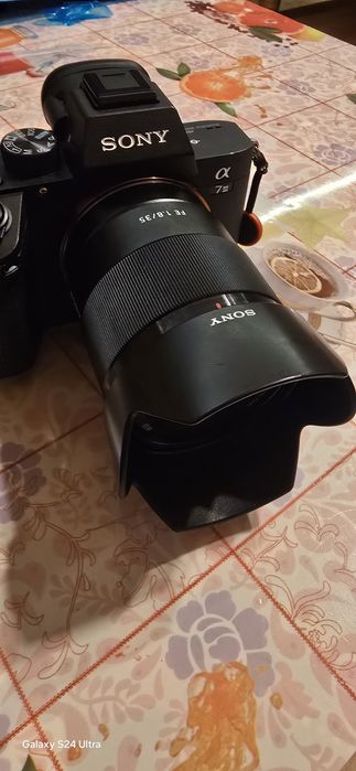 Sony Alpha 7 III plus prime lens 35 mm 1.8