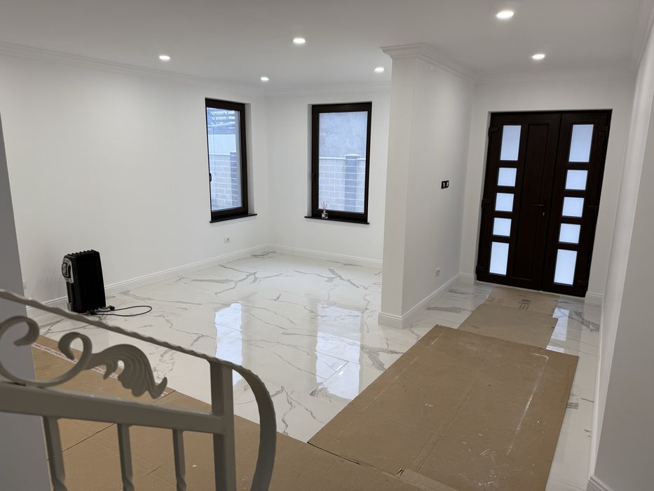 Casa de vanzare teren apartament vila