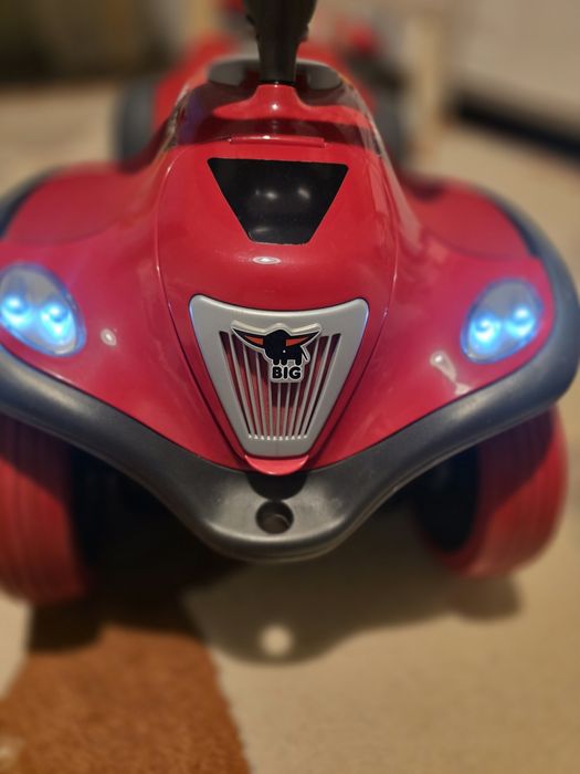 Masinuta de impins Big Bobby Car Next cu sunete si lumini 12luni +