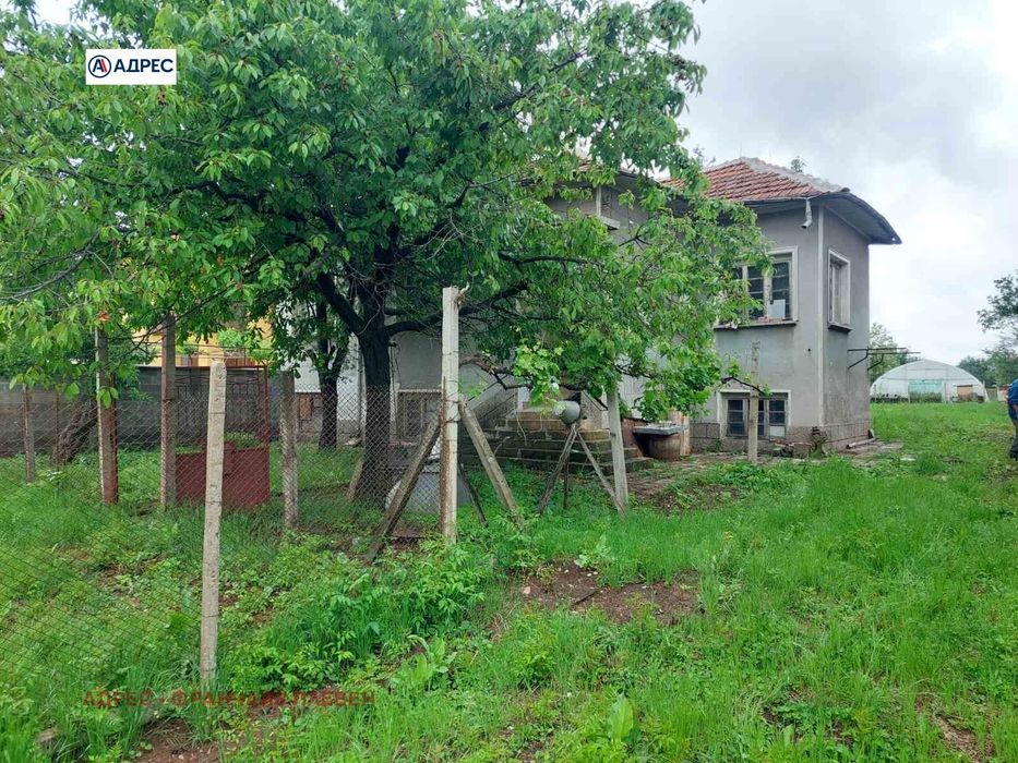 Къща в Плевен, област-с.Телиш площ 220 цена 26000
