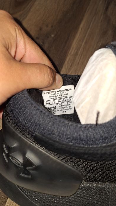 Маратонки UnderArmour UA W HOVR Phantom 3 SE