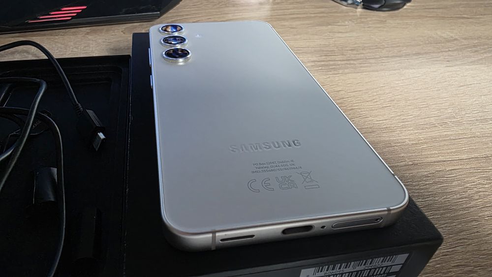 Samsung Galaxy S24 impecabil!