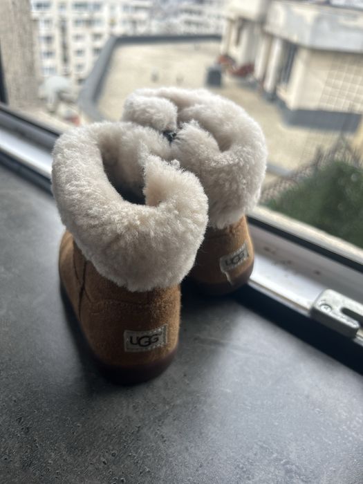 Ugg fete  masura 23,5