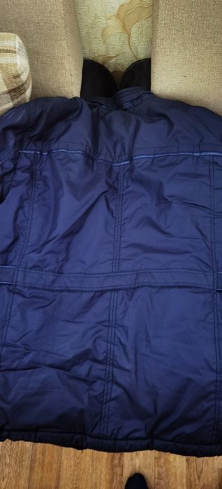 Продам зимнию куртку