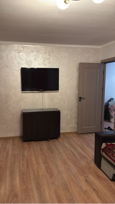 Vand apartament cu 2 camere