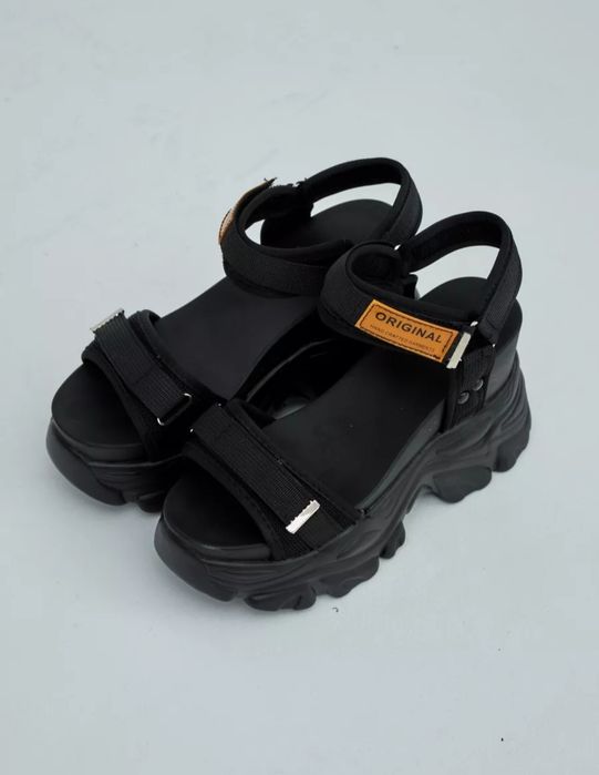 Летние басаножки на платформе
черный платфо