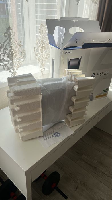 Продам пс5 в отличном состояние