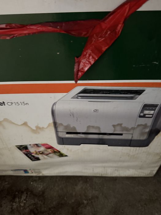 Принтер hp  cp 1515