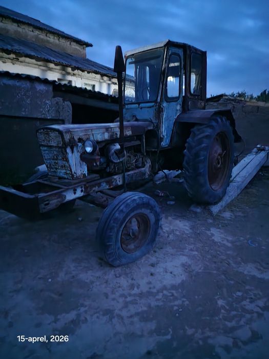 Traktor t28 hachka