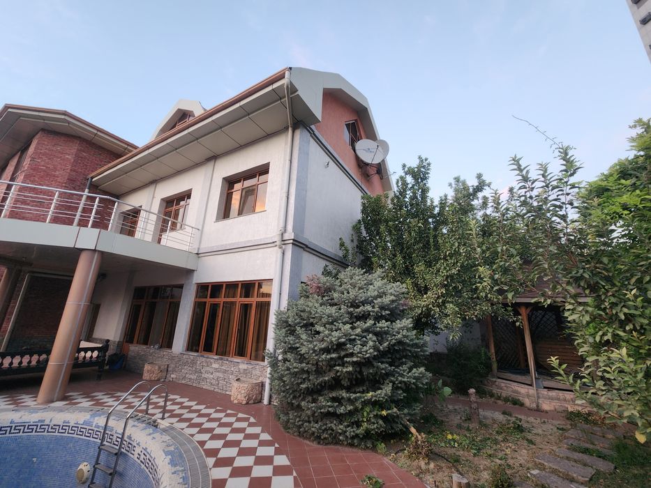 Yakkasaroy Rakat boshi ko'chasida