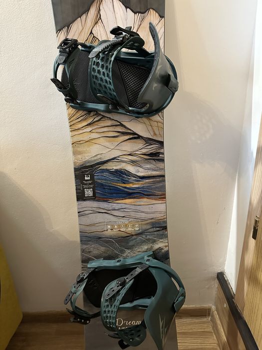 Placa snowboard Jones Dream Weaver 139 cu legaturi Equinox S