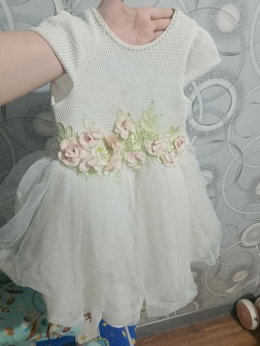 Платье на 6-7лет и 2-3годика