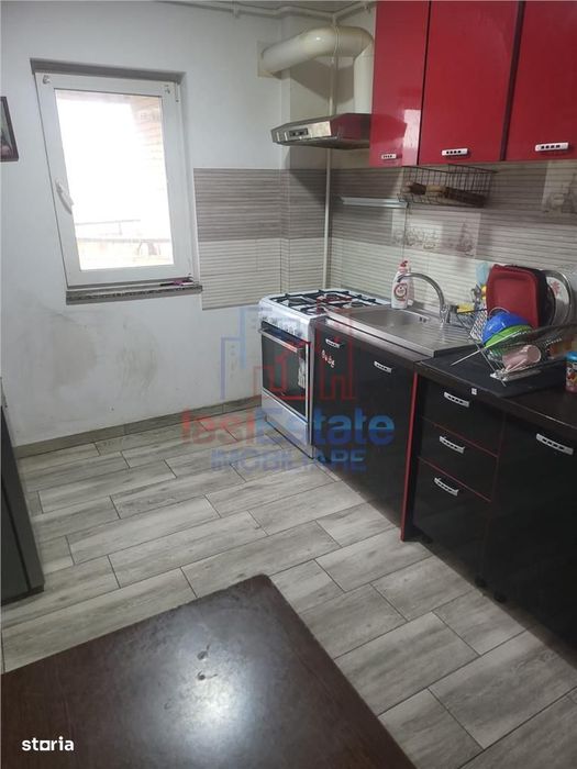 Apartament 4 camere zona Nicolina - Rond Vechi