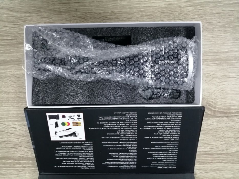 Мощен Акумулаторен LED Фенер за Оръжие Лед Прожектор за Пушка и лов