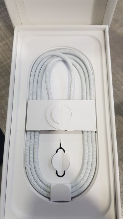 Продам новый iPhone 17 черный