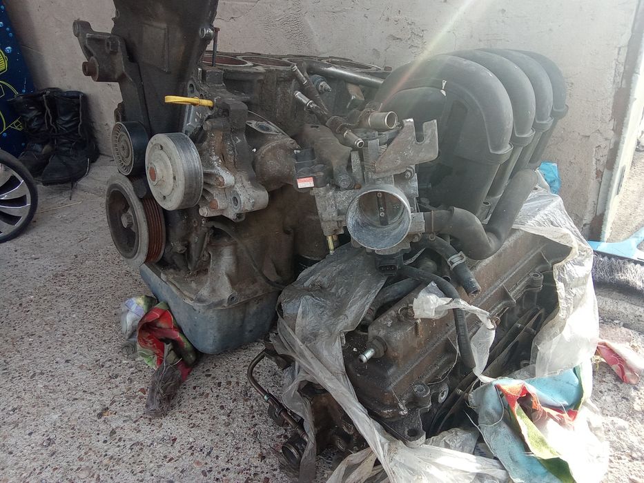 Двигатель от каролла 2005г