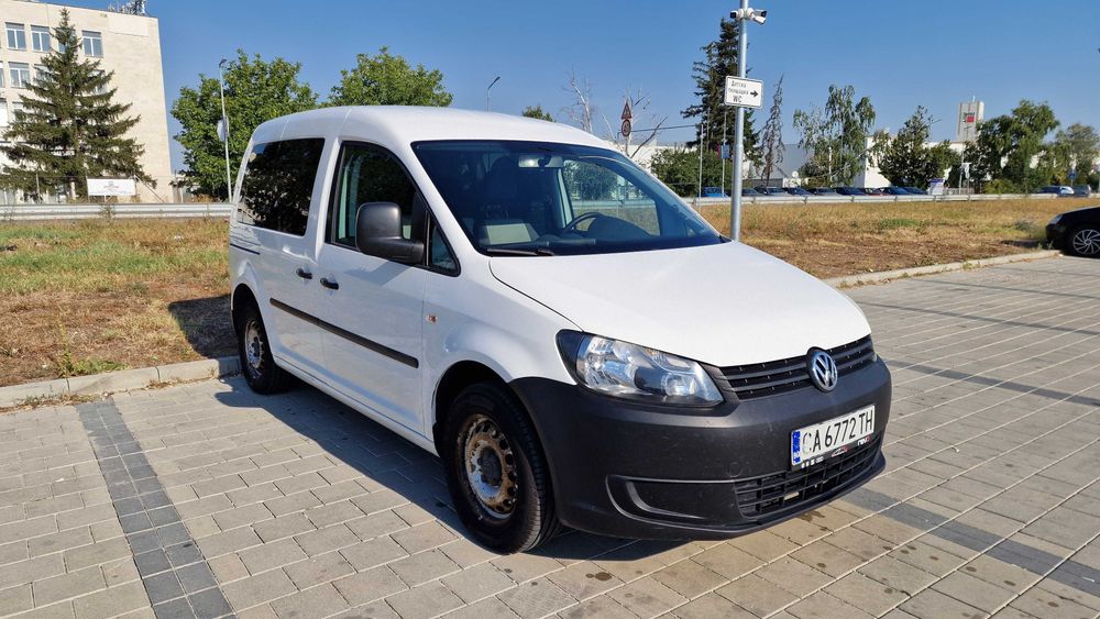 VW Caddy III 1.6 tdi 75 hp 2011 година