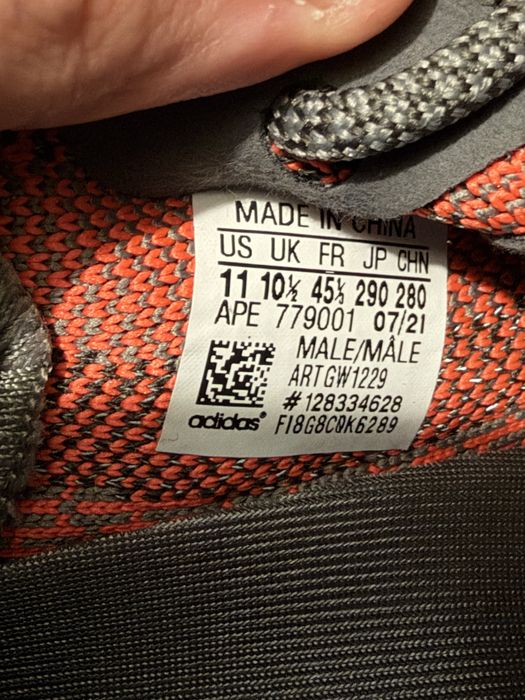 Yeezy Boost 350 V2 "Beluga"