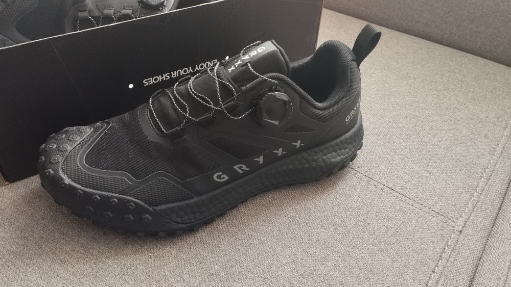 Papuci barbati nr.40  treking Gryxx goretex impermeabili