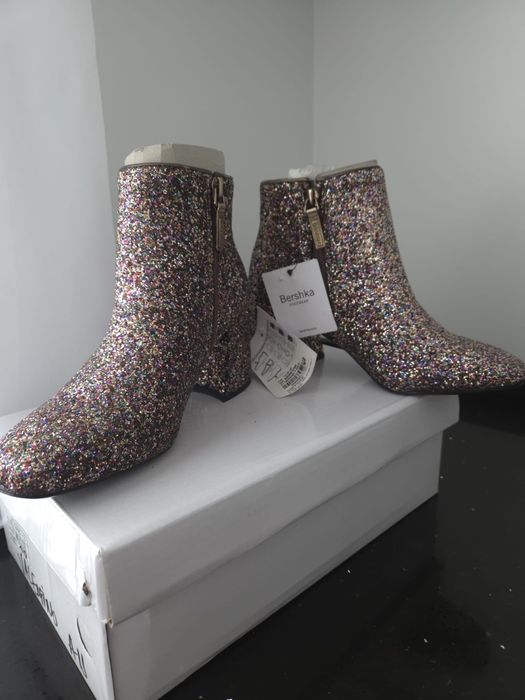 Botine Bershka mărime 36 noi