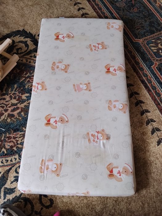 Отдам даром , детские вещи