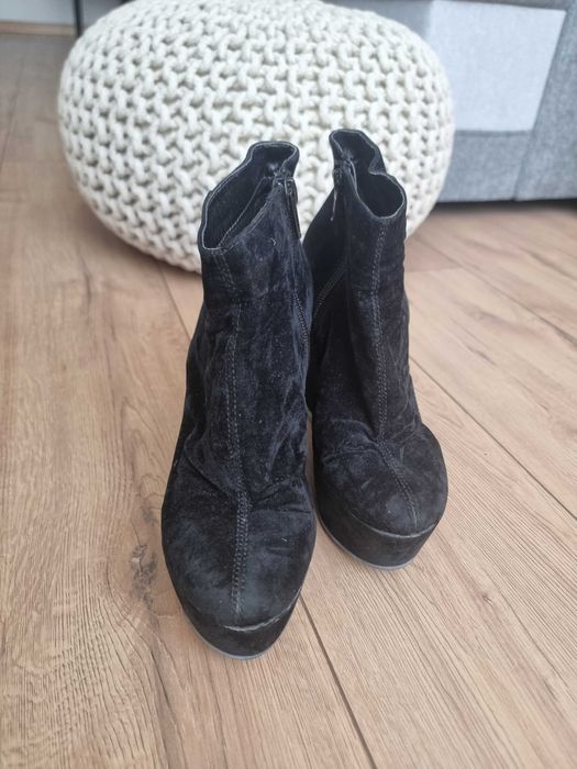 Дамски боти на платформа