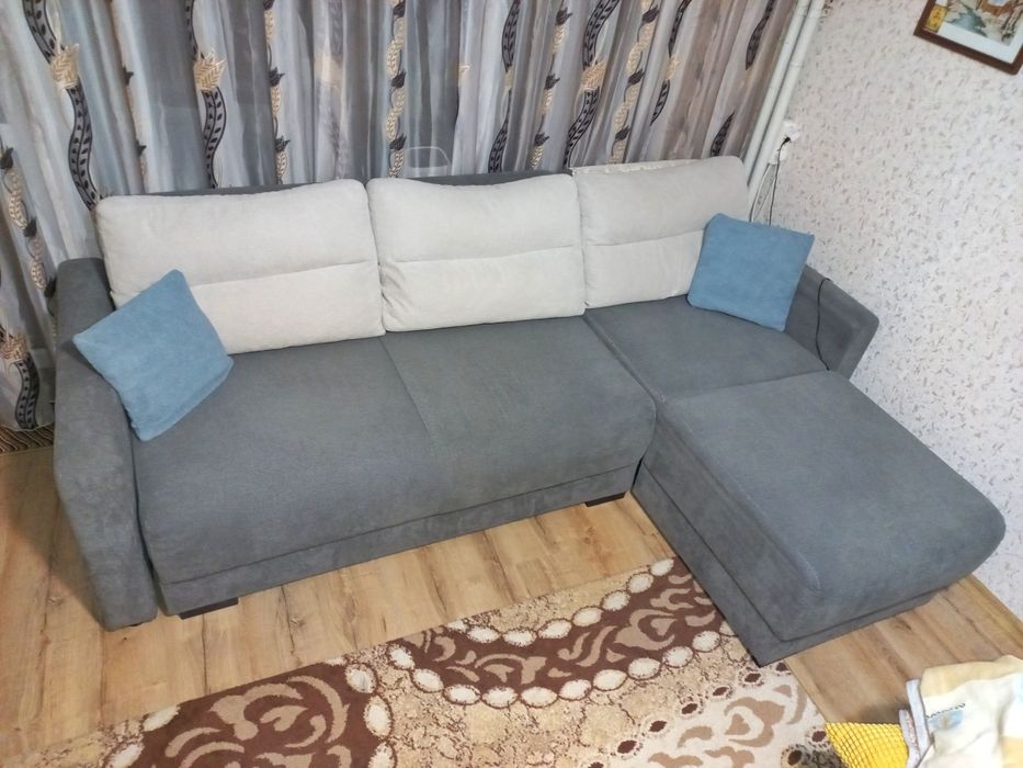 Ъглов диван Гала с подлакътници, ракла за багаж, функция сън.