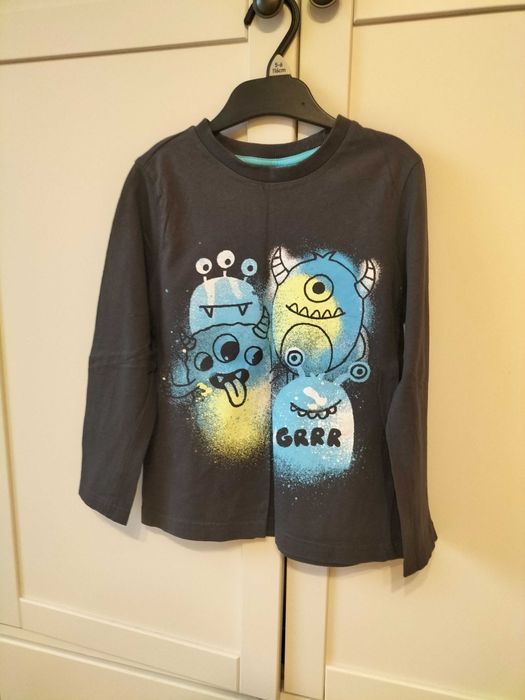 Lot 4 bluze subțiri mărimea 116