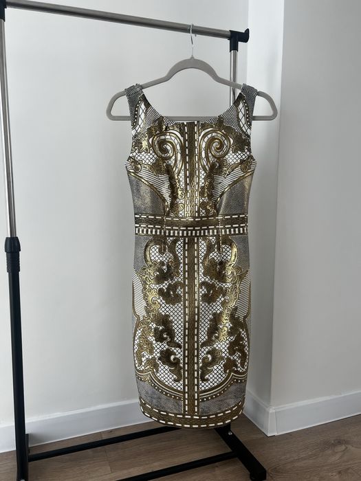 Рокля BSB златиста с изрязан гръб