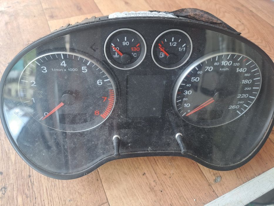 Километраж 8P0920900 J/G  Audi A3 S3 8P 2007 Diesel speedometer instru