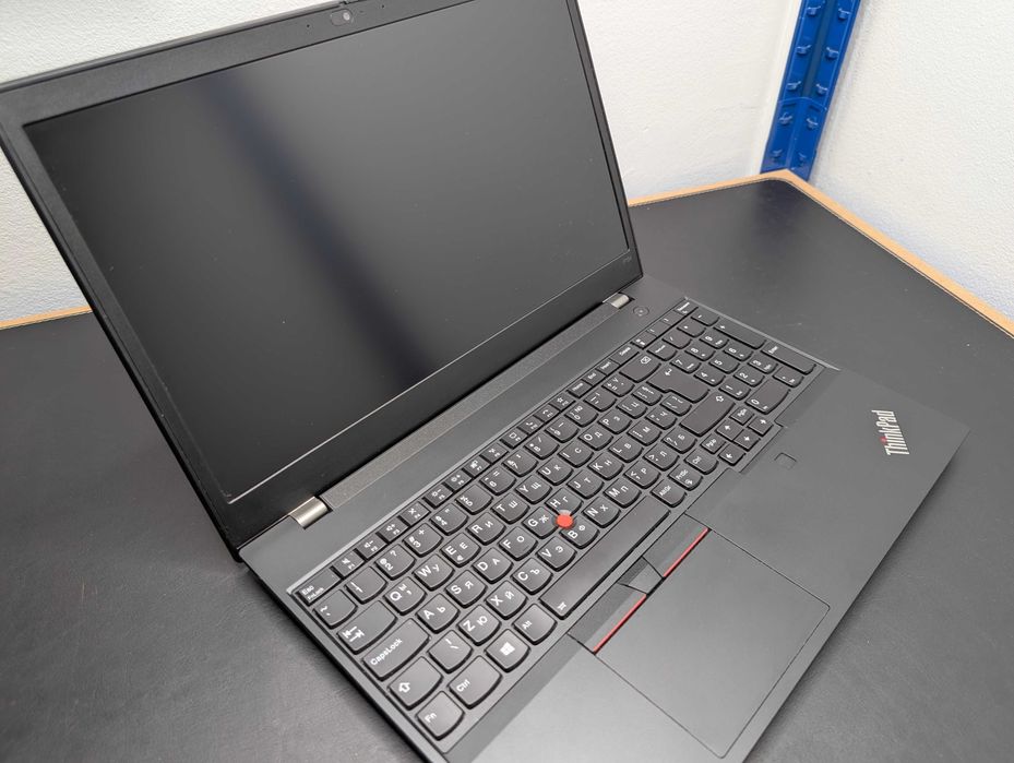 Лаптоп 15" Lenovo ThinkPad P15v G1 Intel Core i7 с 512GB SSD и 32GB RAM
