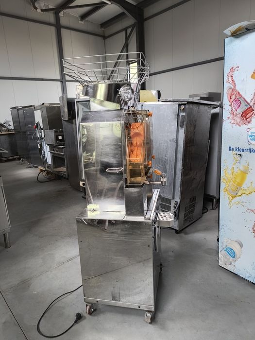 Професионална сокоизтисквачка