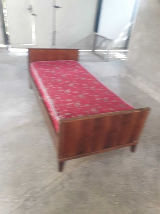 Продам кровать б/у
