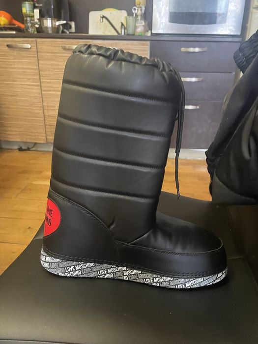 Апрески Love MOSCHINO