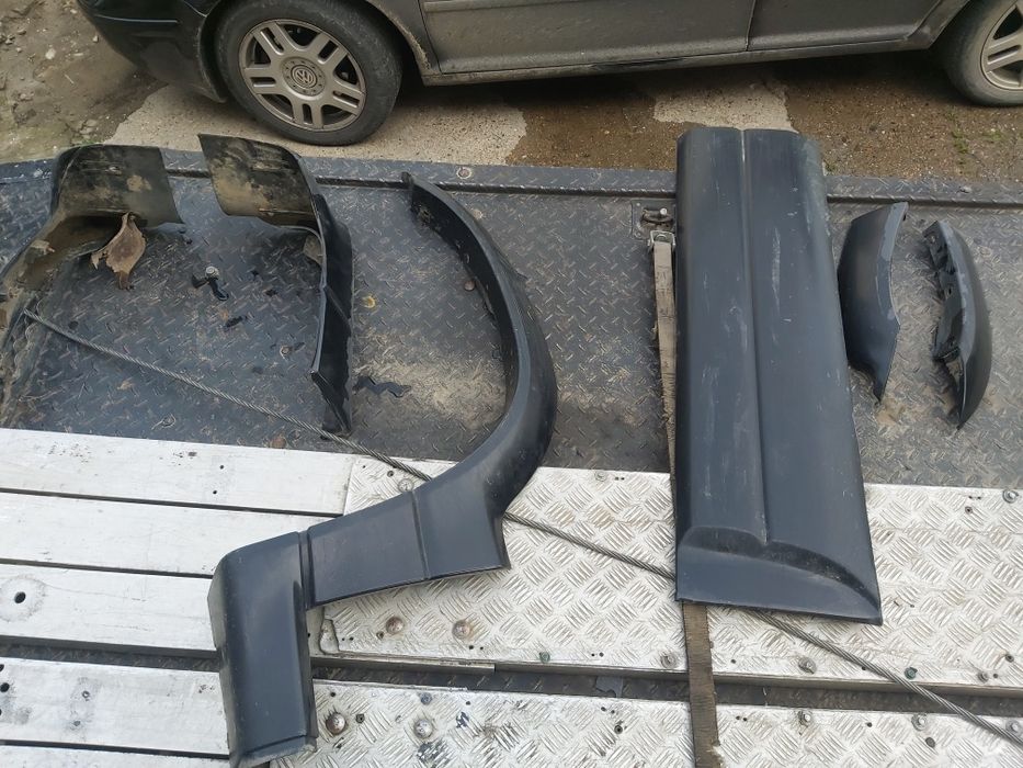 Декоративни вежди,лайсни и прагове Сузуки Гранд Витара 2001 година