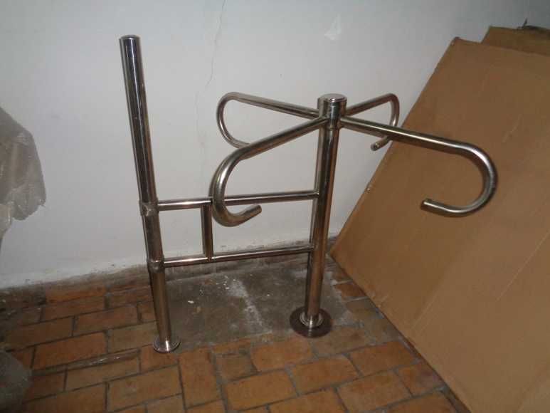 Rafturi, gondole, carut, turnichet, suport cu roti