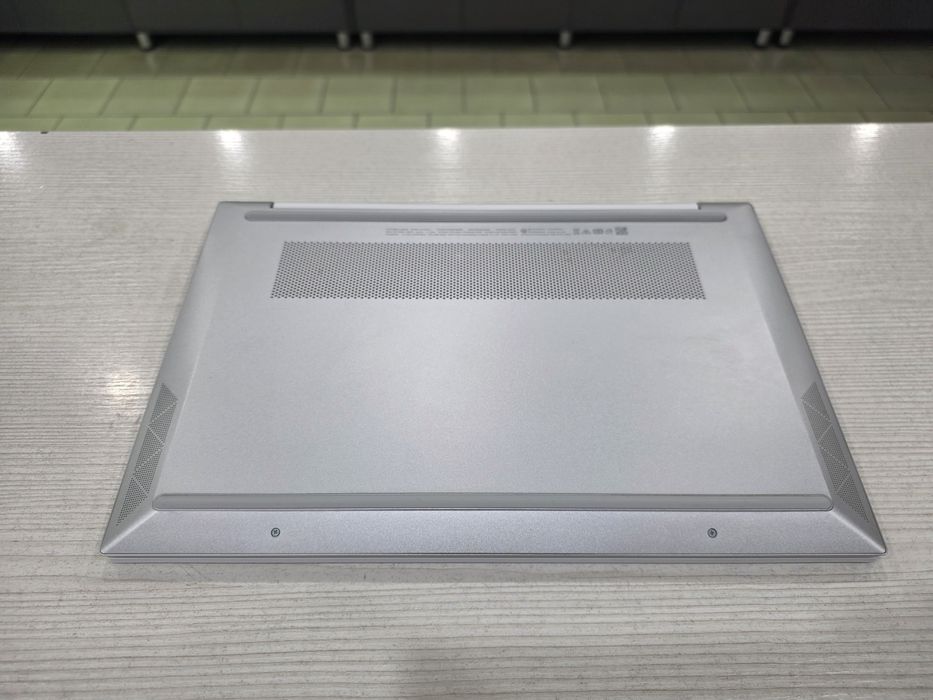 Ультра HP (Core i7-11 gen, GeForce MX450 2 gb)