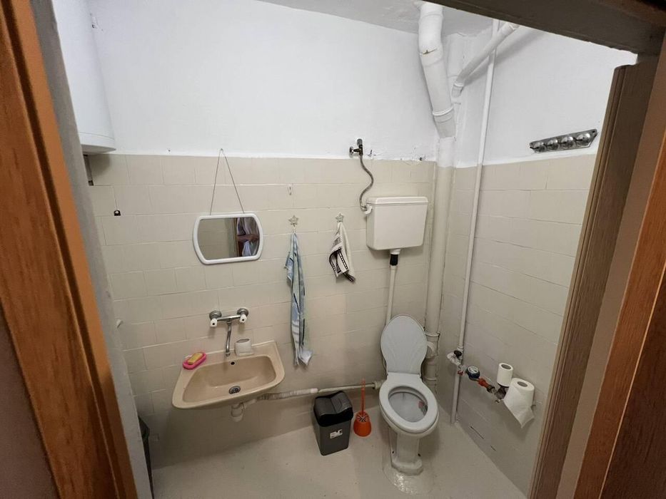 Дава се под наем Двустаен апартамент в Пловдив, Кършияка - 64 кв.м за 255 € - Снимка #2