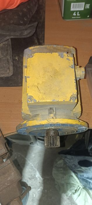 Продам двигатель