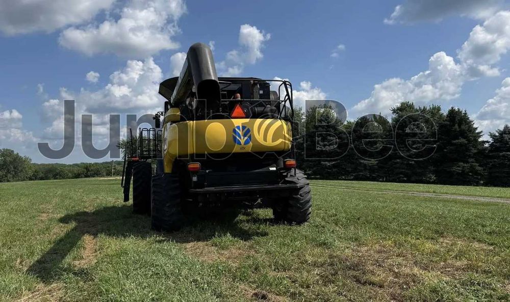 New Holland CR9080